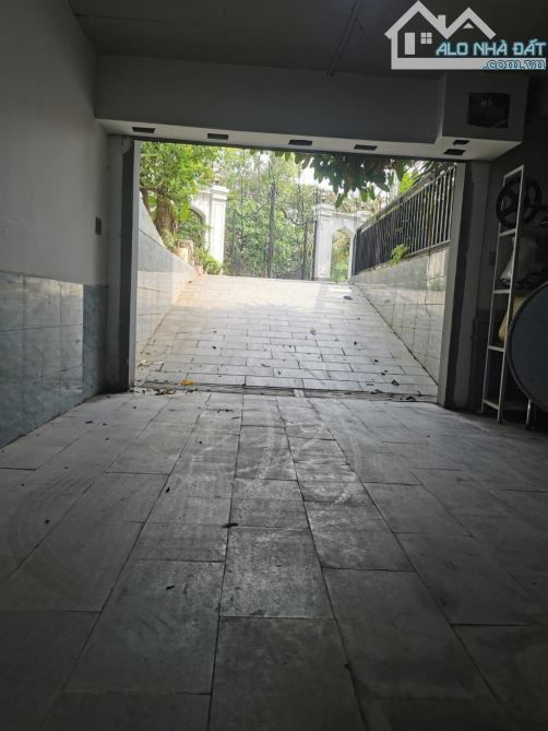 Biêt thự 10 x 40 5 tầng Thanh Xuân q12 - 11