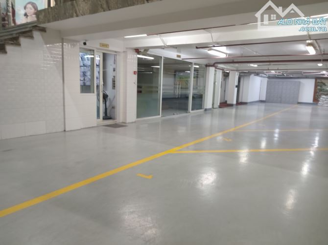 Cần bán toà nhà mặt phố Bà Triệu, Hoàn Kiếm DT 260m2 x 10T, MT 9m. giá 260 tỷ, vị trí đẹp - 1