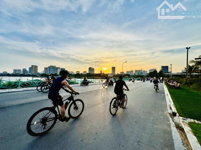 Đầu tư từ 12 tỷ sở hữu ngay NHÀ MỚI - THANG MÁY ven Hồ Tây. - 1