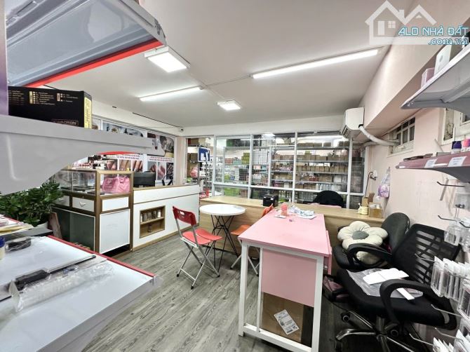 Biệt thự mặt tiền Hoa Lan 8x18, khu Vip Phan Xích Long, Quận Phú Nhuận - 1