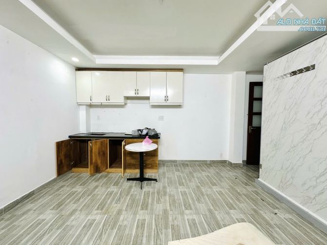Nhà mặt tiền kinh doanh 5 tầng hoa sữa khu Vip Phan Xích Long, Quận Phú Nhuận - 1