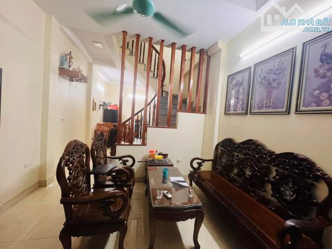 Ngọc Hồi sau tòa Tecco Tứ Hiệp bán nhà 50m2 4 tầng Ô tô tránh vỉa hè HƠn 9 tỷ - 1