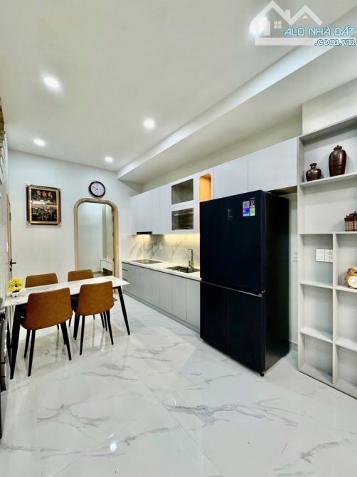 NHÀ ĐẸP GẦN CHỢ AN NHƠN GÒ VẤP - HẺM XE HƠI ĐẬU CỬA. GIÁ 6.x tỷ  - diện tích: 4m x 12m - 1
