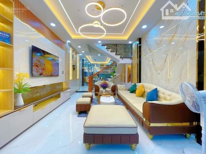 BÁN NHÀ NGÃ TƯ  NHỔN ,GA TÀU CAO TỐC ,DT 34M ,4 TẦNG ,GIÁ 4,4TY ,Ô TÔ ĐỖ CỔNG - 1
