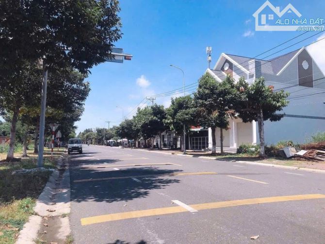 ĐẤT LÔ GÓC 2 MẶT TIỀN LÊ DUẨN TT LONG HẢI -125M2 - 1