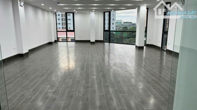 Cho thuê văn phòng Nguyễn Xiển - 90m2 giá 14tr8 - 1