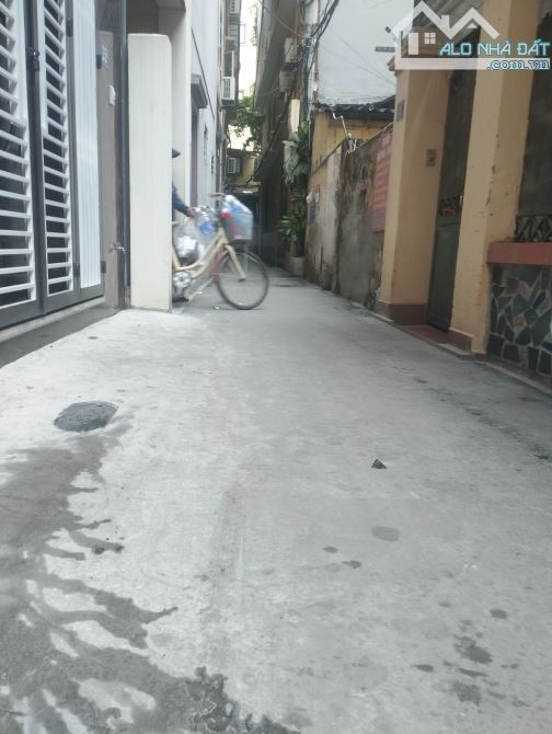 Bán nhà Võ Chí Công, mới koong, ngõ thông, sát phố, an sinh đỉnh, 35m2 chỉ 8.x tỷ - 1