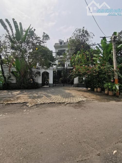 Biêt thự 10 x 40 5 tầng Thanh Xuân q12 - 1