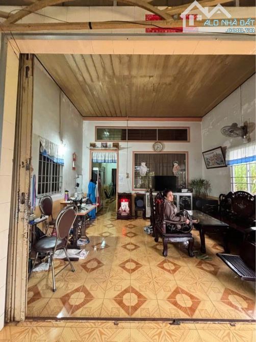 Bán gấp căn nhà nát ngay hẻm đường số 89, Tân Phú Trung Củ Chi. 620 triệu, Sổ Hồng Riêng - 1