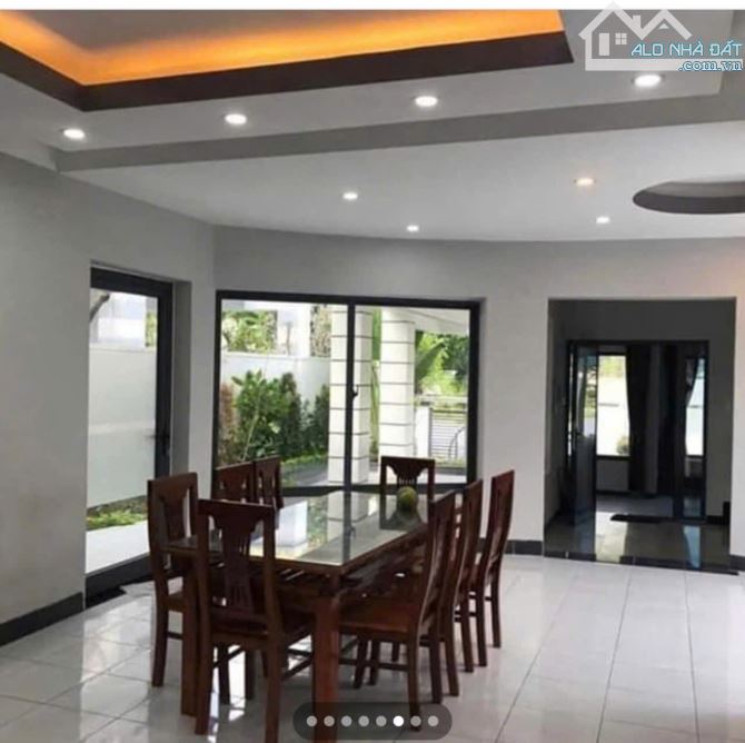Bán Biệt Thự Tuyệt Đẹp Nguyễn Tất Thành - Phước Đồng Giá Bán Gấp - 1