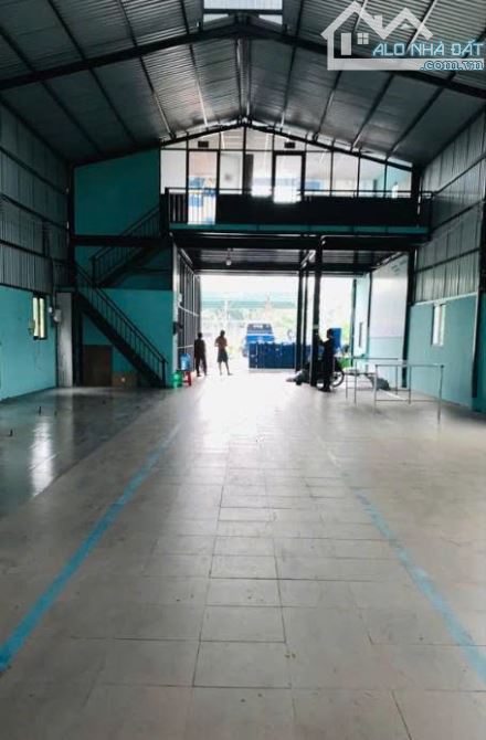 Kẹt Lắm rồi Chủ ngộp Cần Tiền Bán nhanh Căn nhà Xưởng 284m2 Sổ hồng riêng 850triệu Bao Phí - 1