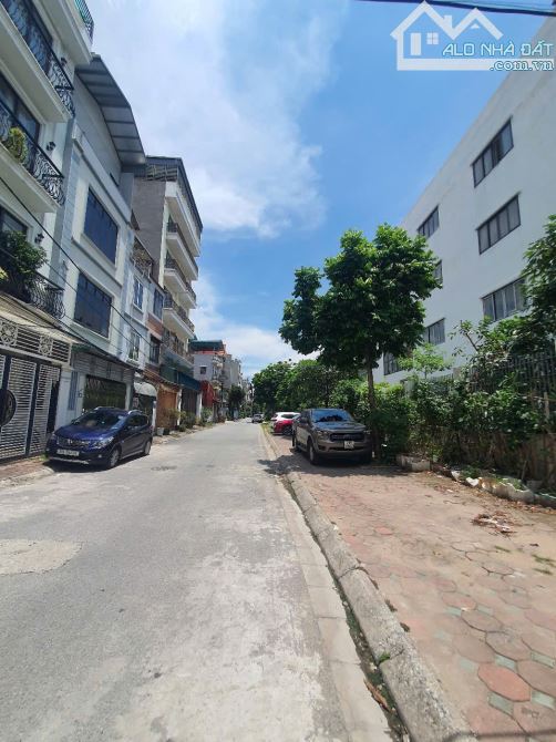Bán đất ô tô đỗ cửa  Tổ 8 Thạch Bàn Long Biên - 1