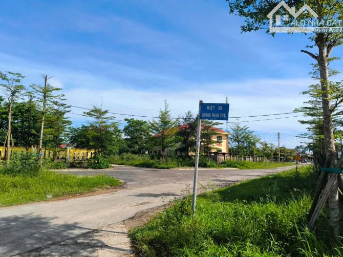 Đất Cách Ngã 5 Thủy Lương 200m, kiệt bê tông 5m 38 Hoàng Phan Thái. Giá tốt đầu tư D - 1