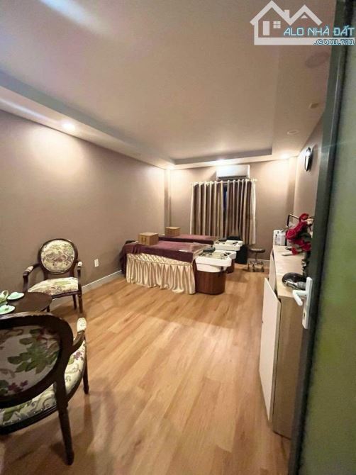 Nhà 6 tầng THANG MÁY Mặt tiền HÀ THỊ KHÉO phườngTMT Q12 dt 62m2 Đường 12m DÒNG TIỀN 35TR/T - 1