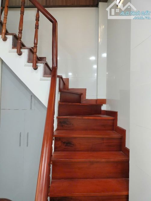 Nhà bán: đường Tô Hiến Thành. Q10. DTSD 25m2. 3 tầng. Giá 4,5 tỷ - 1