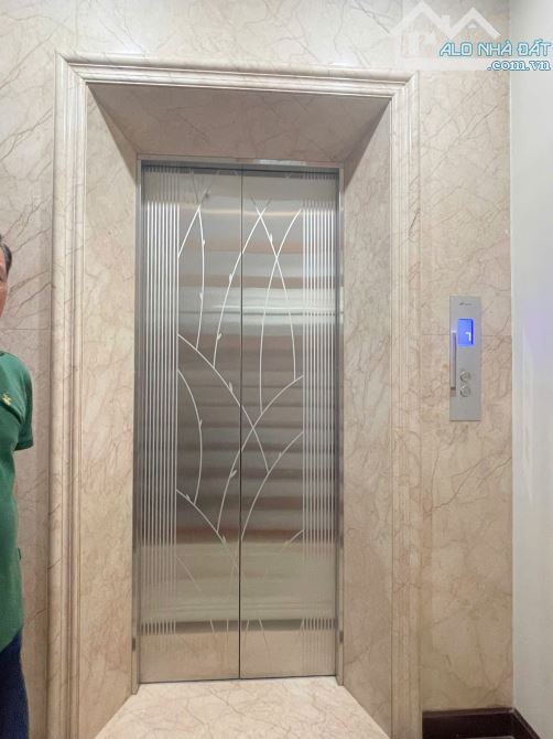 Cho thuê LK thông sàn thang máy 90 Nguyễn Tuân, Q Thanh Xuân. DT 80m x 5t, mt 5m.Giá 42tr - 1
