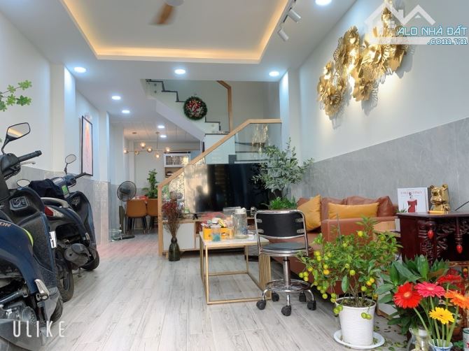 Nhà 3 tầng 1/ ĐƯỜNG SỐ 1 P16 GV, 42m2,1 căn ra mặt tiền, HXH THÔNG, chỉ 7.4tỷ - 1