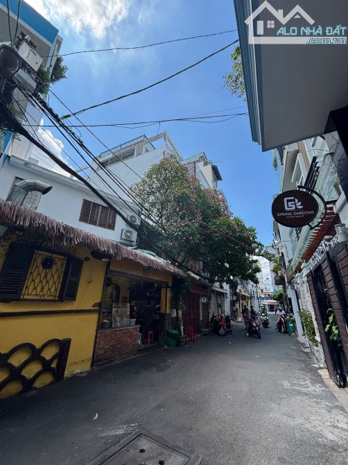 💥 Toà CHDV 25 Phòng Khan Hiếm – NỘI KHU 345 TRẦN HƯNG ĐẠO, QUẬN 1 - 10,5x21m H6T - 1