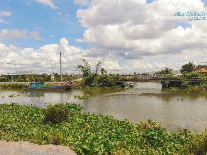 Hàng thơm, 1064m2 đất vườn 20x 53m, view kênh chỉ 820tr - 1