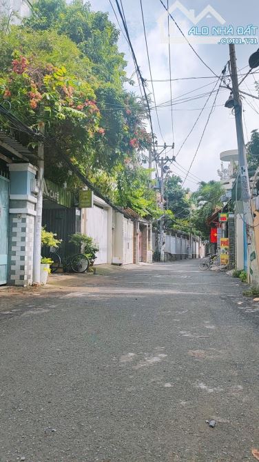 ÔTÔ NGỦ TRONG NHÀ - BÌNH THẠNH NGAY QUẬN 1 & PHÚ NHUẬN 66M2 4 TẦNG 4PN SÂN THƯỢNG - 1