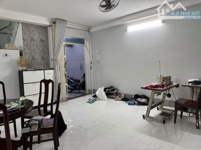 Kinh tế eo hẹp chủ rao bán nhà 1 lầu 1 trệt 111m2 giá 925 triệu sổ hồng riêng - 1