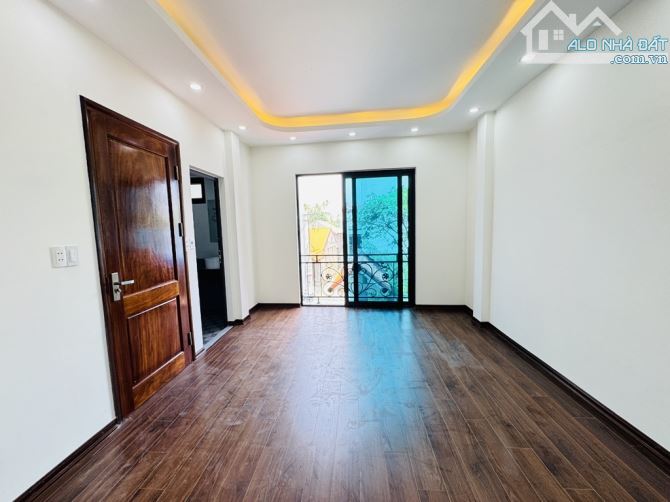 🌟“SĂN” SIÊU PHẨM MỚI – Ô TÔ ĐỖ CỬA – TƯƠNG LAI TĂNG GIÁ CHẮC NHƯ BẮP 🌟 - 1