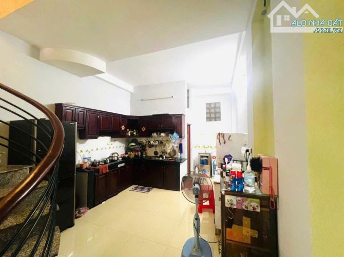 Bán nhà Huỳnh Văn Nghệ, hẻm 4m sạch sẽ, 3 tầng, 4 phòng ngủ, chỉ 6 tỷ ++ thương lượng - 1