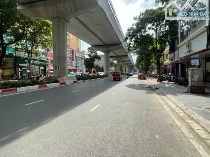 BÁN NHÀ MẶT PHỐ 1 MẶT NGÕ SAU Ô TÔ TRÁNH 35 TỶ 50m 5 TẦNG MT 4m VỈA HÈ KINH DOANH CẦU GIẤY - 1