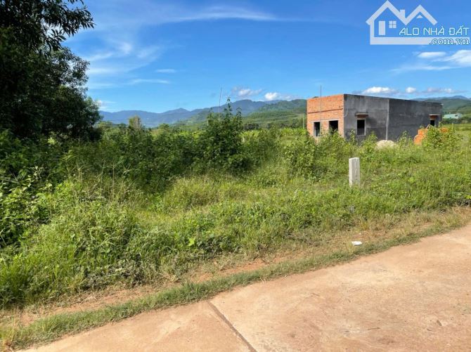 Bán đất Sông Cầu giá rẻ ngay trung tâm hành chính xã đường thông - 1