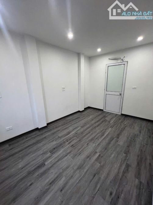 BÁN NHÀ CỰC HIẾM MẶT PHỐ TRẦN QUỐC HOÀN - 20M2, 4 TẦNG, MT 3M - GIÁ 8,5 TỶ - 1