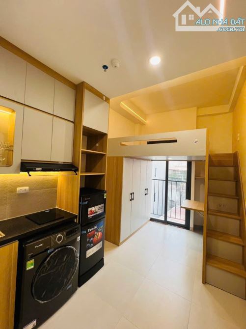 BÁN TÒA CH DV PHỐ HOÀNG QUỐC VIỆT - 180mx9 TẦNG - 80 PHÒNG, ô tô - KD 400 TRIỆU/THÁNG