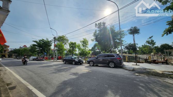 Bán nhà 3 tầng ngõ thông ô tô, vài bước ra hồ điều hòa Đại Đồng, Đại Mạch - 1