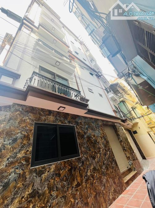 BÁN NHÀ -TRẦN CUNG -LÔ GÓC, ÔTÔ TRÁNH -GẦN PHỐ -58M2 -7TẦNG,THANG MÁY - MT11.2m- 18.5 TỶ - 1