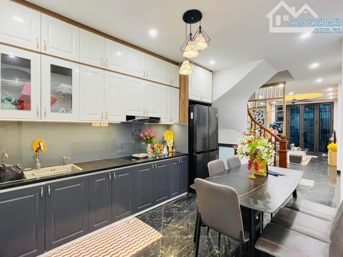NHÀ MỚI 5 TẦNG LINH ĐÀM - TỔ ẤM HIỆN ĐẠI CHO GIA ĐÌNH - CÁCH Ô TÔ 10M - GIÁ 8.5 TỶ - 1