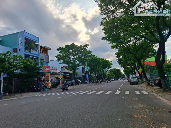 SIÊU VÍP LÔ ĐẤT DIỆN TÍCH KHỦNG 200 M2 - SÁT BIỂN - K. 3M5 PHAN VẶN ĐỊNH - 1
