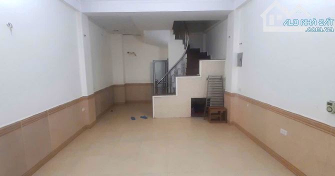 NHÀ VỊ TRÍ ĐẸP GẦN MẶT PHỐ THẠCH CẦU LONG BIÊN – Ô TÔ ĐỖ CỬA – 4 TẦNG – 34M² – CHỈ 5,8 TỶ - 13