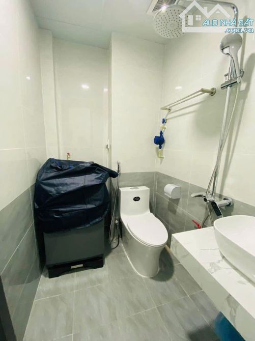 TÒA CHDV DÒNG TIỀN 85 TRIỆU - NGUYỄN VĂN HUYÊN - 60M2 - 7 TẦNG - NGÕ THOÁNG SÁNG - 13