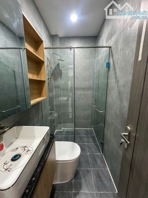 Bán nhà Phạm Văn Đồng có sân vườn đầy đủ nội thất sát bên sân bay Tân Sơn Nhất chỉ nhỉnh 3 - 15