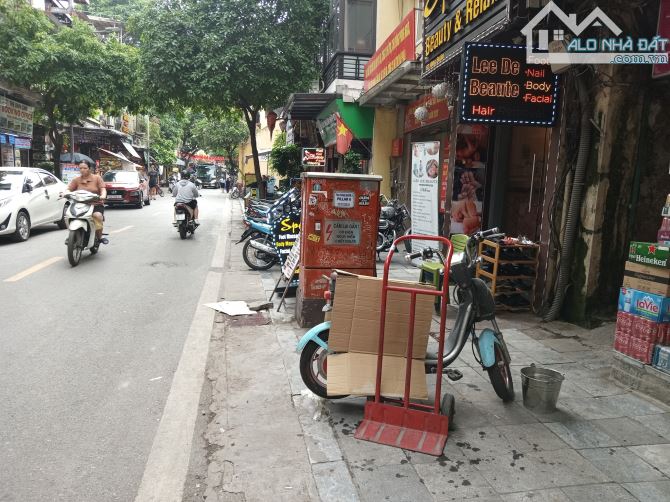 Bán nhà mặt phố Hàng Buồm - 250m ra Bờ Hồ - 485m2 - Mặt tiền 15.7m- Đầu tư siêu lời 290 tỷ - 2