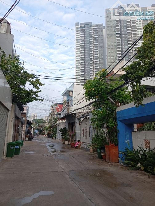 Bán Nhà Quận 7_Biệt Thự Sân Vườn 270M2+2Tầng_Sát PMH_Ngang 10M_Đường 6M;1 Đời Chủ;Chỉ 28Tỷ - 2