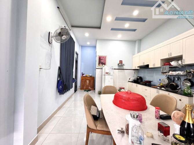 Bán Nhà Đẹp 3 Tầng Khu VIP Linh Đông – Gần Phạm Văn Đồng – Hẻm Xe Hơi –81m2 - Ngang 6m - 2