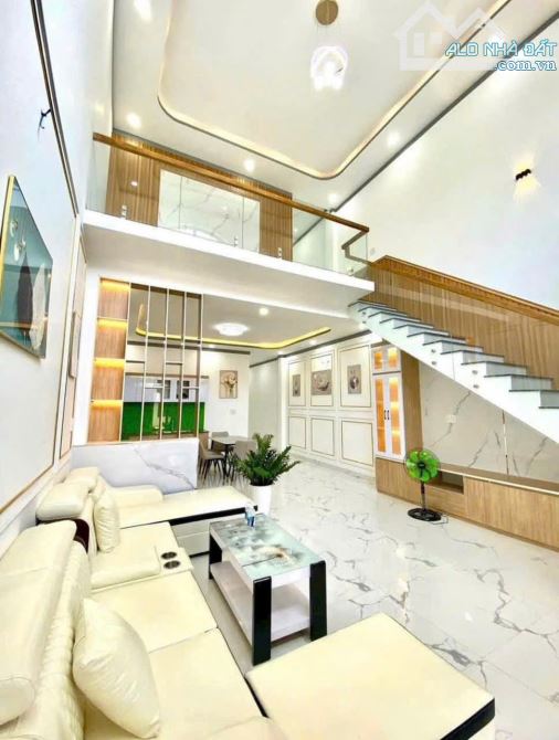 Bán căn gác lửng 3 phòng ngủ sân ô tô - 2