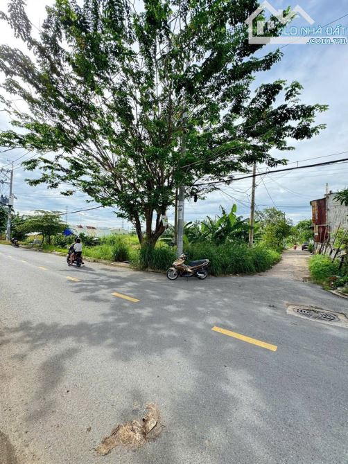 Đất gần chợ Thới Tứ, 1/ Huỳnh Thị Na đi vào, có giá tốt khách thiện chí - 2