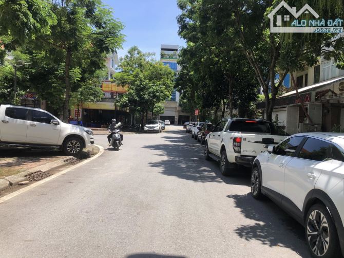 BÁN BIỆT THỰ TÂY NAM LINH ĐÀM - Ô TÔ TRÁNH -KINH DOANH 200m 4 TẦNG MẶT TIỀN 10m GIÁ 57 TỶ - 2