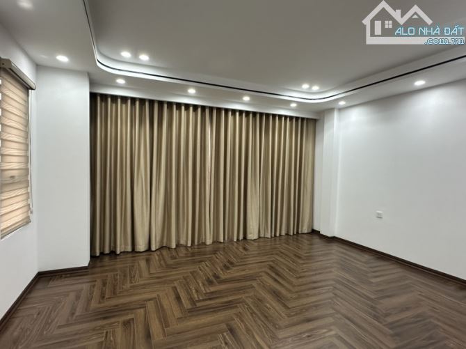 Bán Nhà 120m x 3 Tầng, Xuân Đỉnh, Ô Tô Đậu Cửa, Chỉ 20 Tỷ - 2