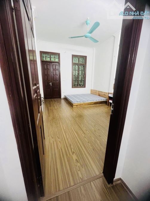 BÁN NHÀ PHỐ MINH KHAI- Q. HBT- NHÀ ĐẸP GẦN PHỐ- 1 BƯỚC RA Ô TÔ- 46m2 - 3 TẦNG- 11.3 TỶ - 2
