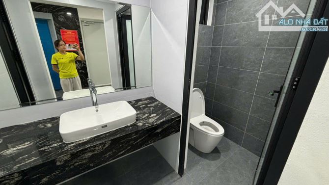 Cho thuê văn phòng Nguyễn Xiển - 90m2 giá 14tr8 - 2