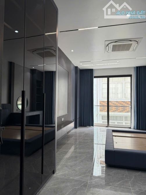 BÁN NHÀ MỚI, ĐẸP NGUYỄN VĂN CỪ – Ô TÔ 7 CHỖ TRÁNH – NỞ HẬU – 40M2 CHỈ 19,5 TỶ - 2