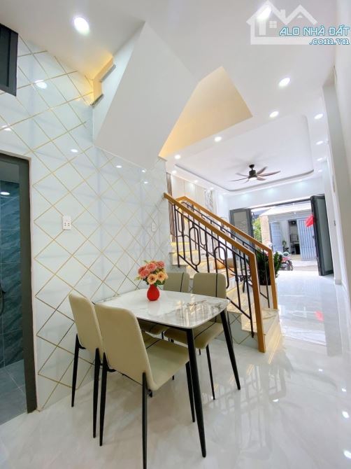 Bán Nhà Hẻm Xe Hơi Gò Vấp-35m2-3Tầng-4PN-Giá 5.28 Tỷ - 2