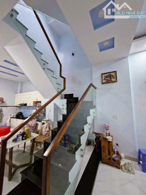 Bán nhà đường số 22 Linh Đông, 81 m2,  3 tầng, 4 PN, 5 WC khu nhà mới - 7,3 tỷ - 2